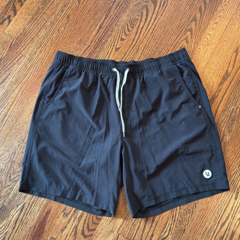 Vuori Kore Shorts Black XXL Mens 7 Inch Inseam Lined Athletic Training EUC